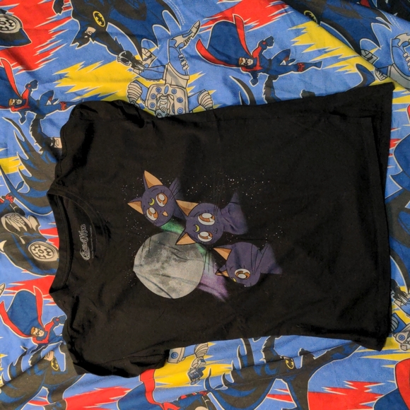 Hot Topic Tops - 🌙 Sailor Moon Luna Shirt🌙